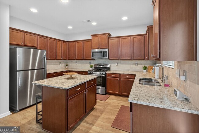 Building Photo - 3333 Cascade Parc Blvd SW