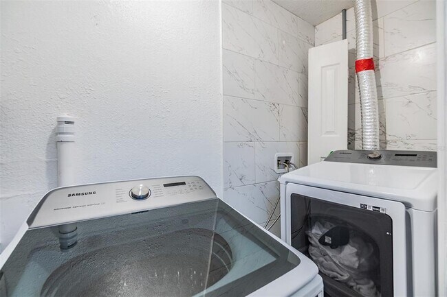 Building Photo - 4101 W Arch St