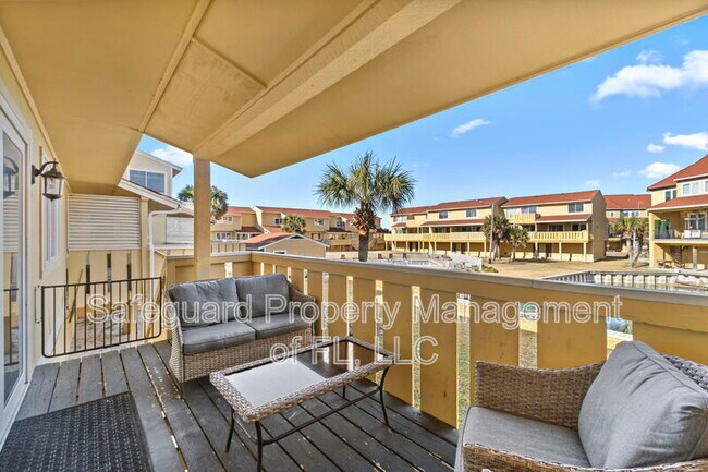 Building Photo - 1500 Via De Luna Dr