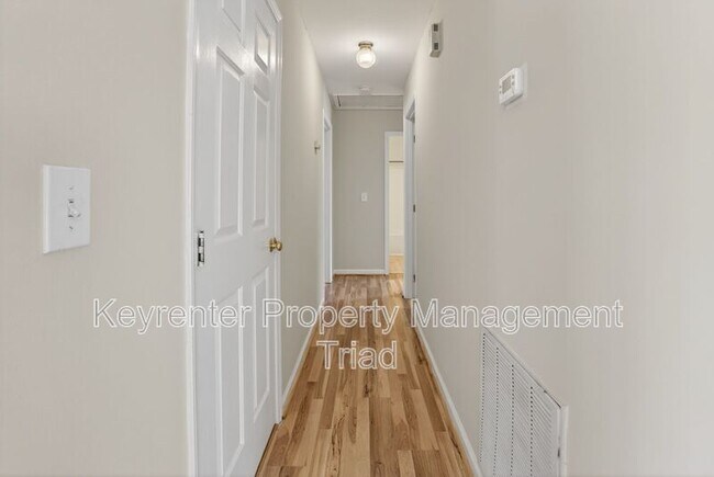 Building Photo - 3100 Brookrun Dr