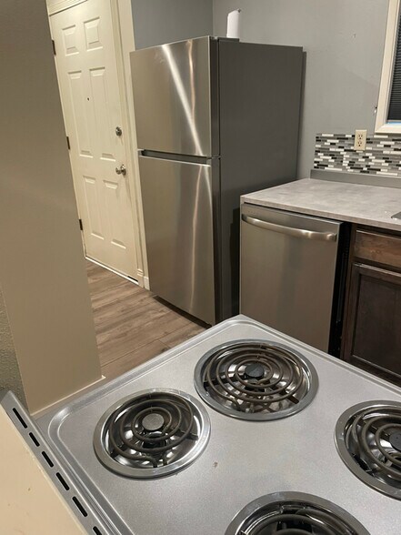 Building Photo - 603 SE 148th Ave