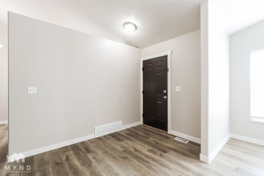 Building Photo - 1340 N 3850 W