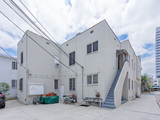 Building Photo - 6313 Orange St