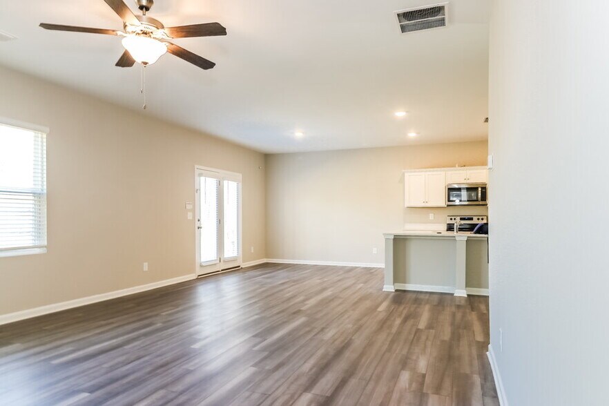 Building Photo - 515 Knightsbridge Ln