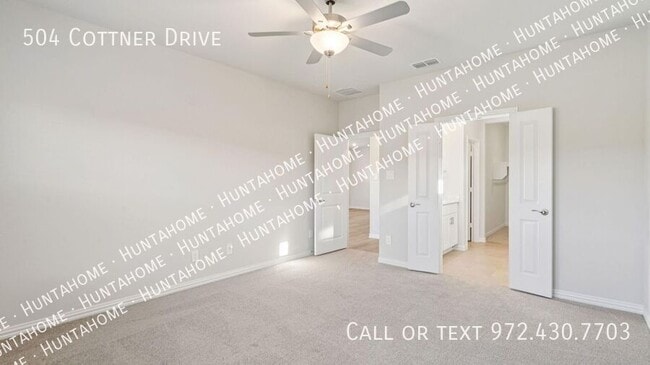 Building Photo - 504 Cottner Dr