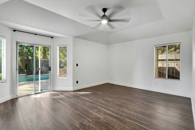 Building Photo - 3513 W Vartikian Ave