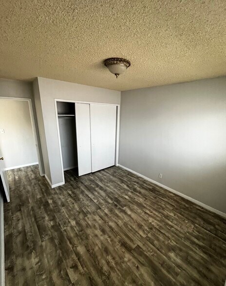 Building Photo - 783 Karesh Ave