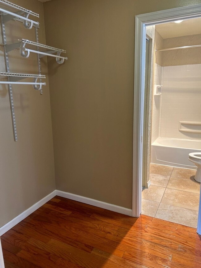 Building Photo - 139 Sparrow Dr