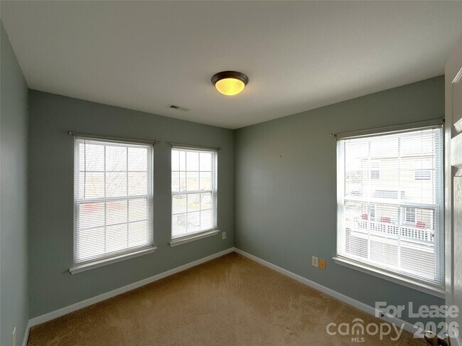 Building Photo - 7023 Brighton Park Dr