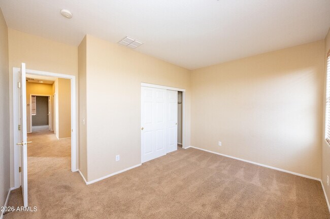 Building Photo - 2023 W Shackleton Dr