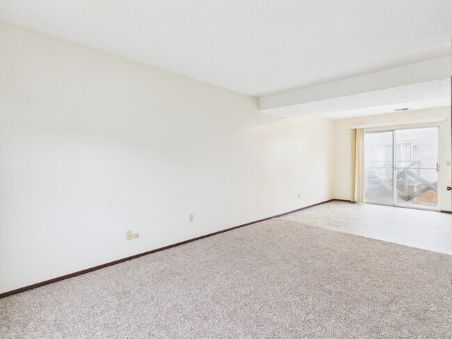 Building Photo - 534 Martin Ave