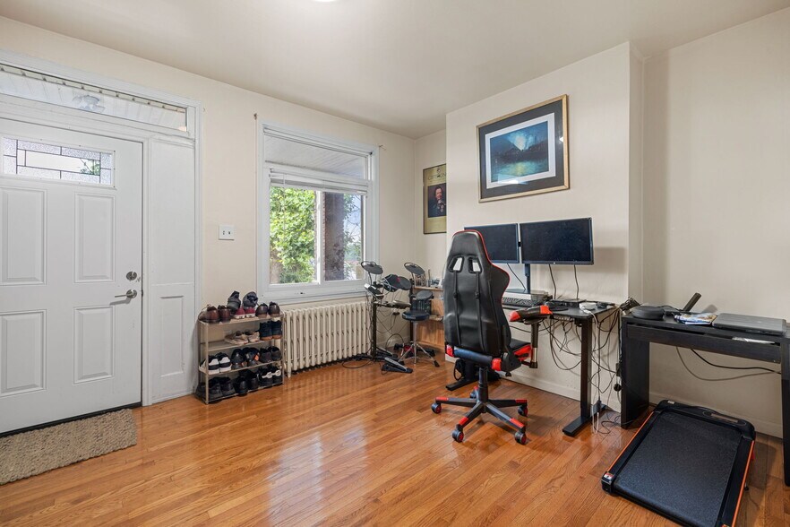 Building Photo - 316 Kaercher St