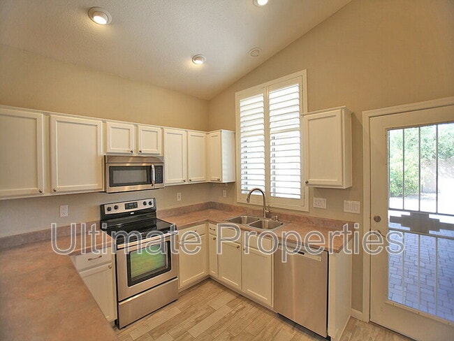 Building Photo - 3926 W Hackamore Dr