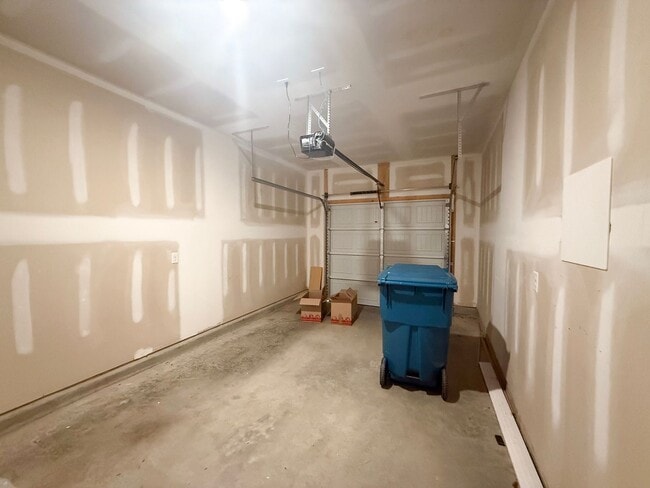 Building Photo - Newly Built 3 Bedroom Home - Baxter