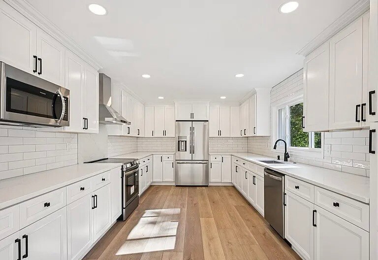 Building Photo - 711 E Butler Pike