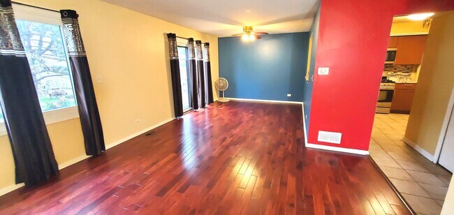 Building Photo - 1052 E Randville Dr