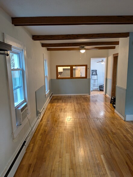 Building Photo - 1730 Hubbard Ave