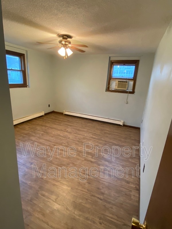 Building Photo - 1215 2nd St