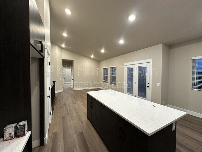 Building Photo - 1031 W 1000 N