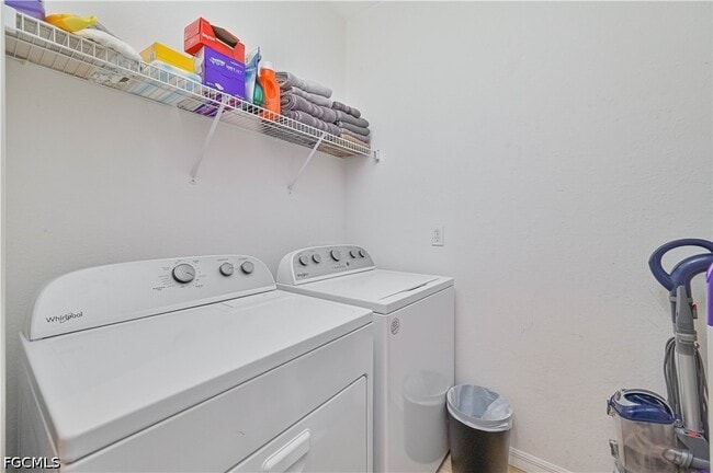 Building Photo - 9601 Spanish Moss Way