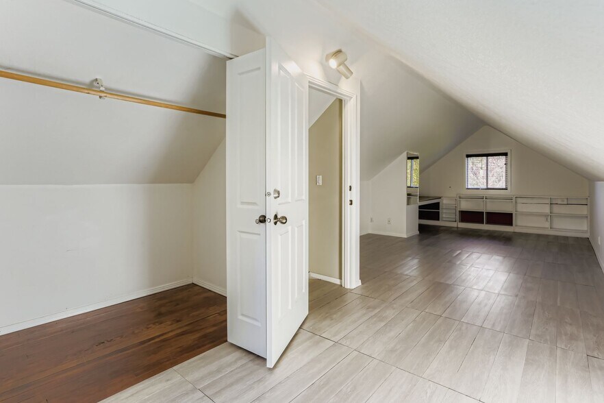 Building Photo - 6218 SW Garden Home Rd