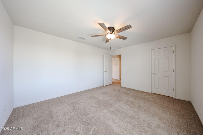 Building Photo - 7142 W Bent Tree Dr