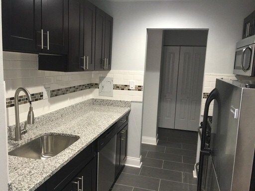 Primary Photo - 5534 N Kenmore Ave