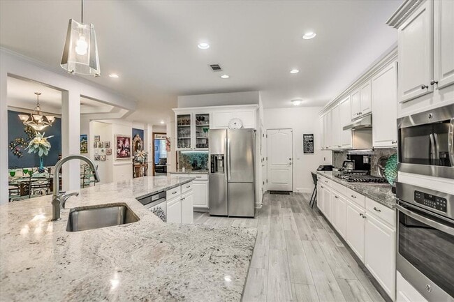 Building Photo - 902 Rio Grande Loop