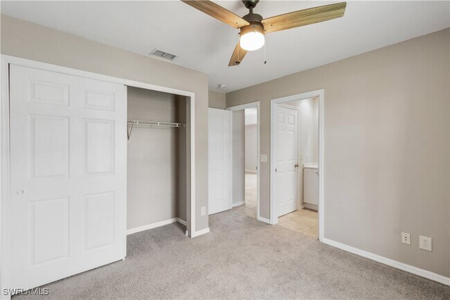 Building Photo - 4022 SW 7th Pl