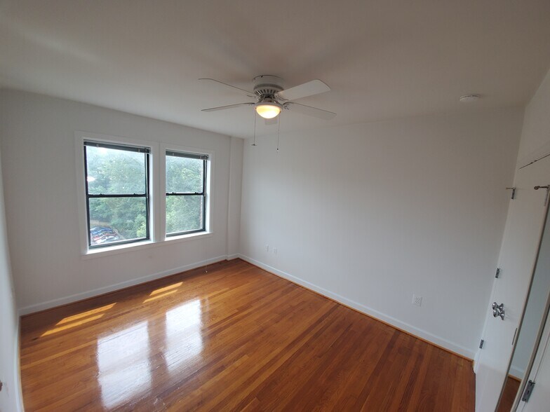 Building Photo - 3900 14th St NW