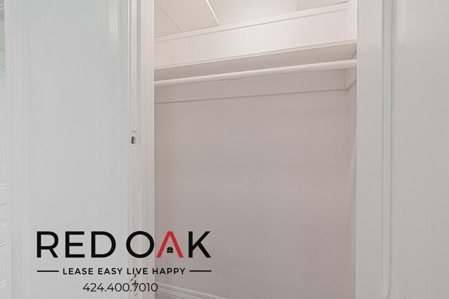 Building Photo - 470 Cypress Ave