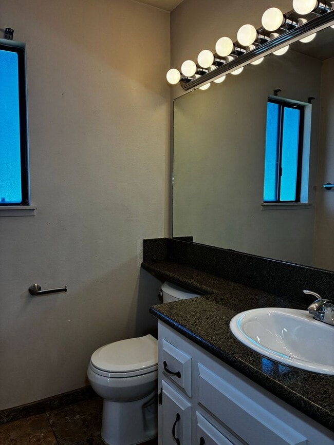 Building Photo - Clean & Updated 3-Bedroom Home in Southwes...