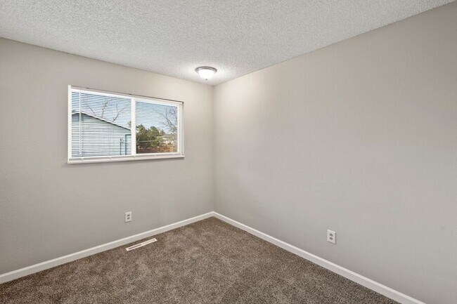 Building Photo - 1404 Imperial Rd