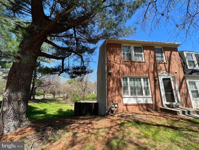 Building Photo - 15939 Yukon Ln
