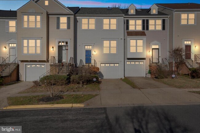 Building Photo - 7820 Somerset Ct