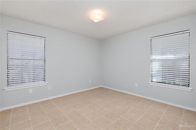 Building Photo - 3609 Northwestern St