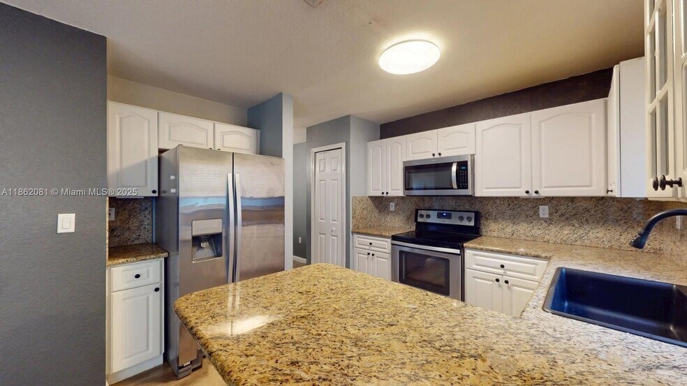 Building Photo - 238 Magnolia Ave