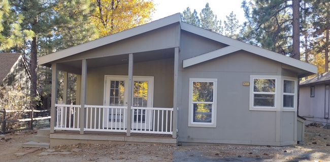 Building Photo - Sweet Sugarloaf Home