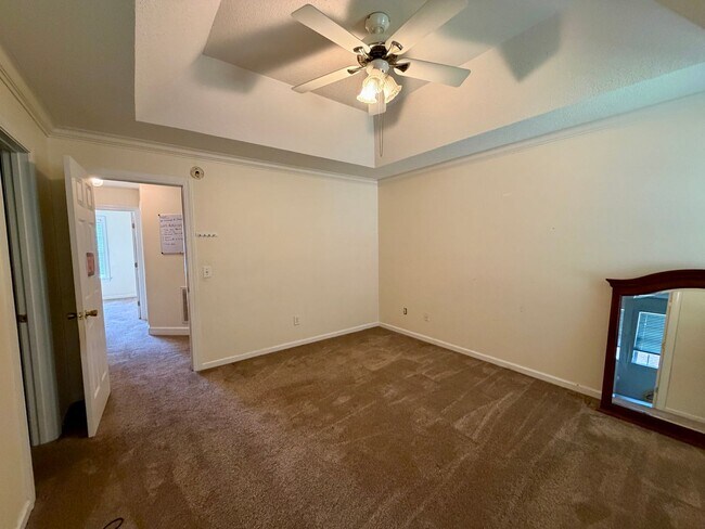 Building Photo - 13 Box Turtle Ct
