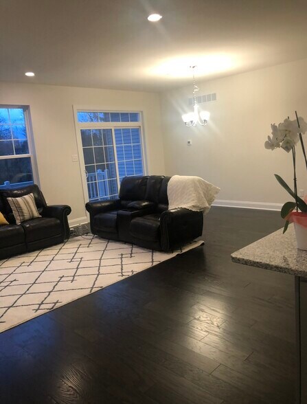 Building Photo - 314 Ridgewood Dr