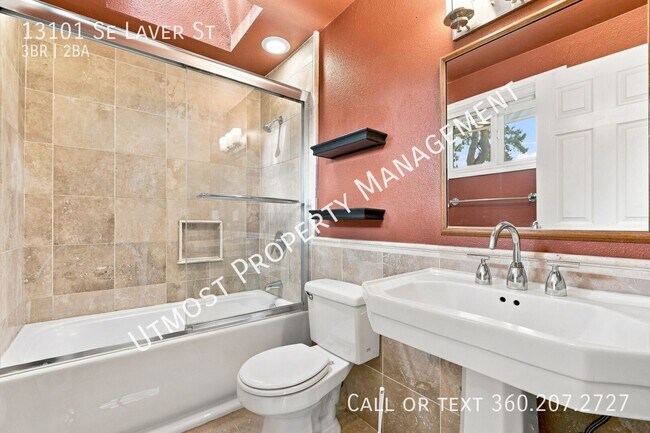 Building Photo - 13101 SE Laver St