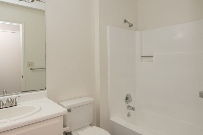 Interior Photo - Somerset Apartments