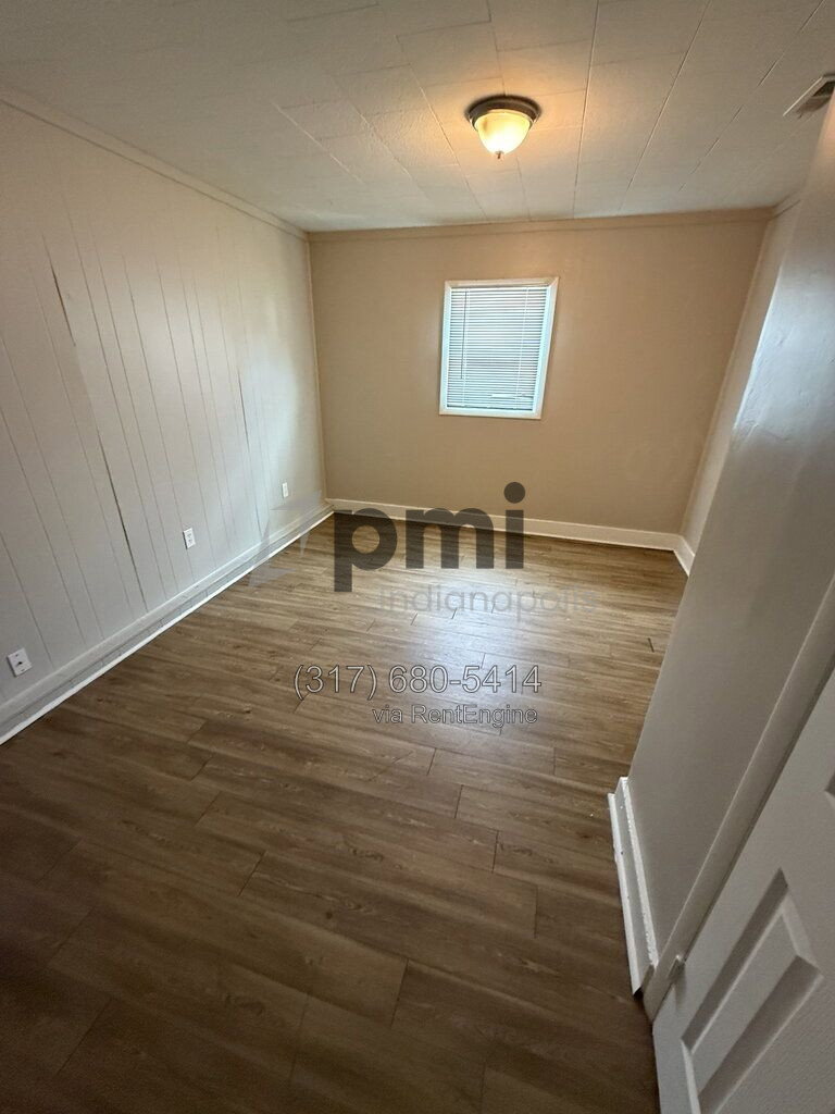 Building Photo - 9819 Bishop Ct