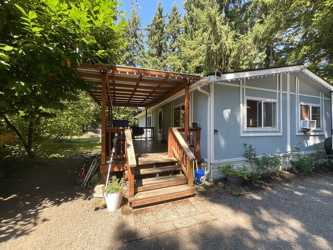 Primary Photo - Charming 2 bedroom 2 bath house in Nisqual...