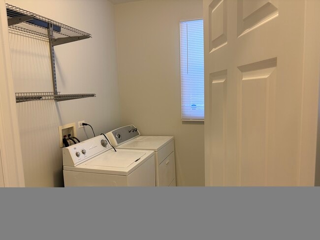 Building Photo - 1155 Clover Hill Ln