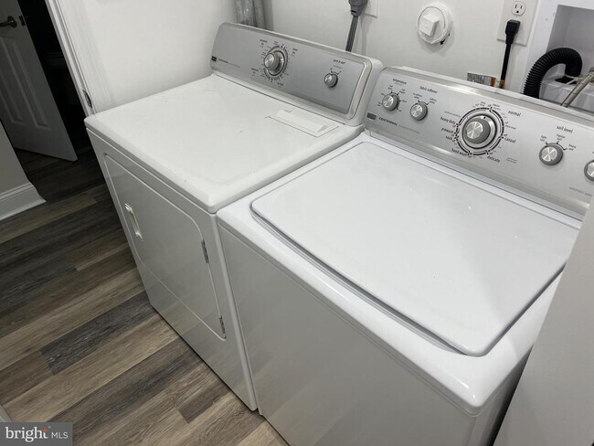 Building Photo - 2016 Headlands Cir