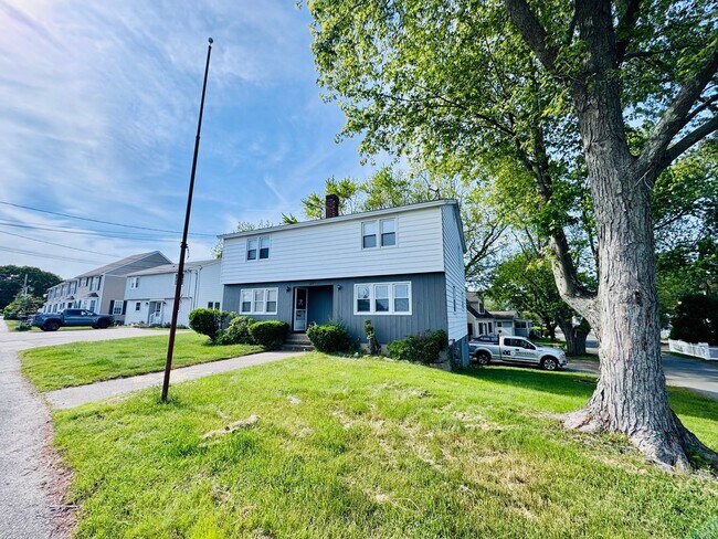 Building Photo - Newly Renovated Year-Round Apartments – St...