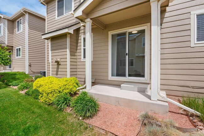 Building Photo - 17624 Quarry Way