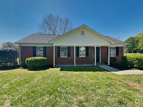 Building Photo - Spacious 3-Bedroom Ranch on a Large Lot wi...