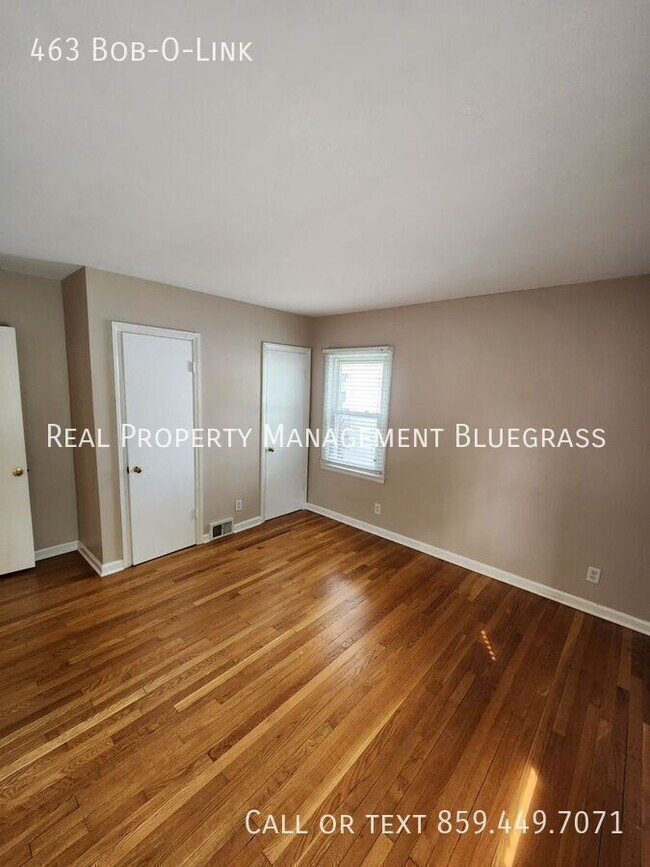Building Photo - 463 Bob-O-Link-